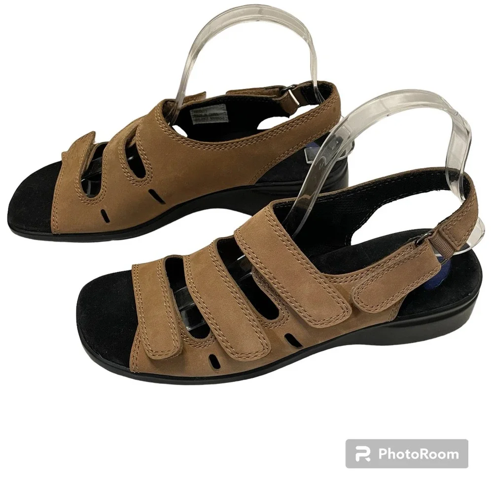 Naturalizer Tan Three Strap Comfort Sandals Women's Size 10M Summer Casual